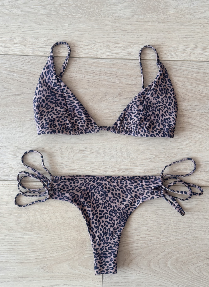Lina Tri Top & Gili Bottom
