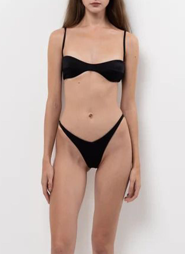 Clio Top & Mina Bottom