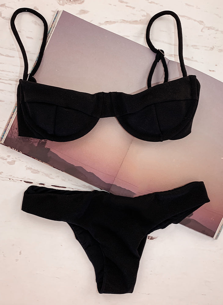 Crepe Vintage Top & Crepe Basic Bottom