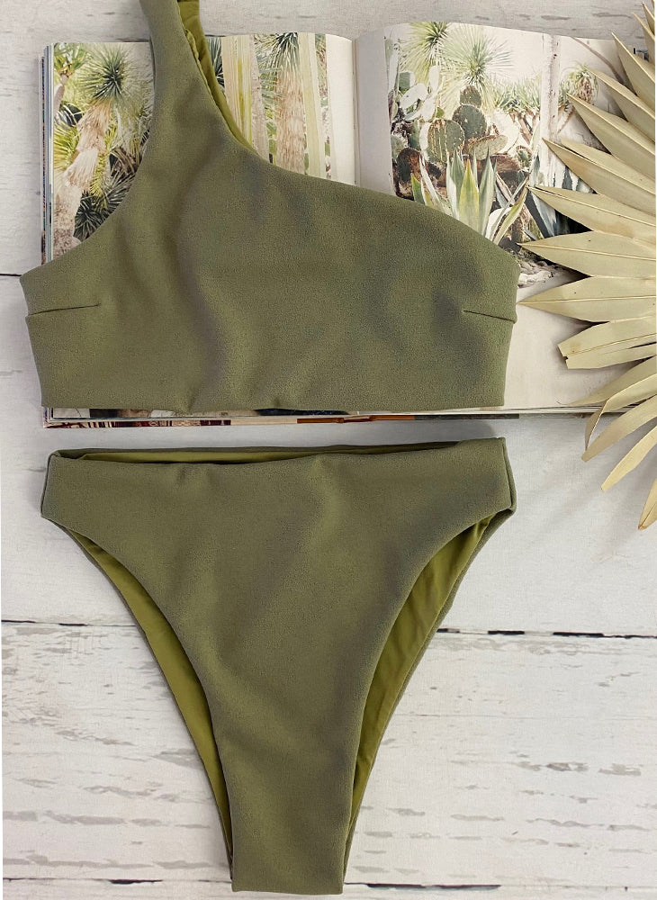 Perlin Top & Crepe Mah Hotpant